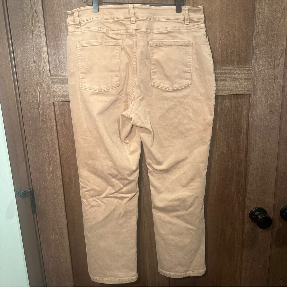 L.L. Bean Women's Classic Fit Fleece-Lined Straight Leg Tan Jeans - Picture 4 of 7